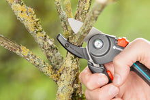 Load image into Gallery viewer, GARDENA SECATEURS BLACK ANVIL
