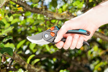 Load image into Gallery viewer, GARDENA SECATEURS BLACK BYPASS
